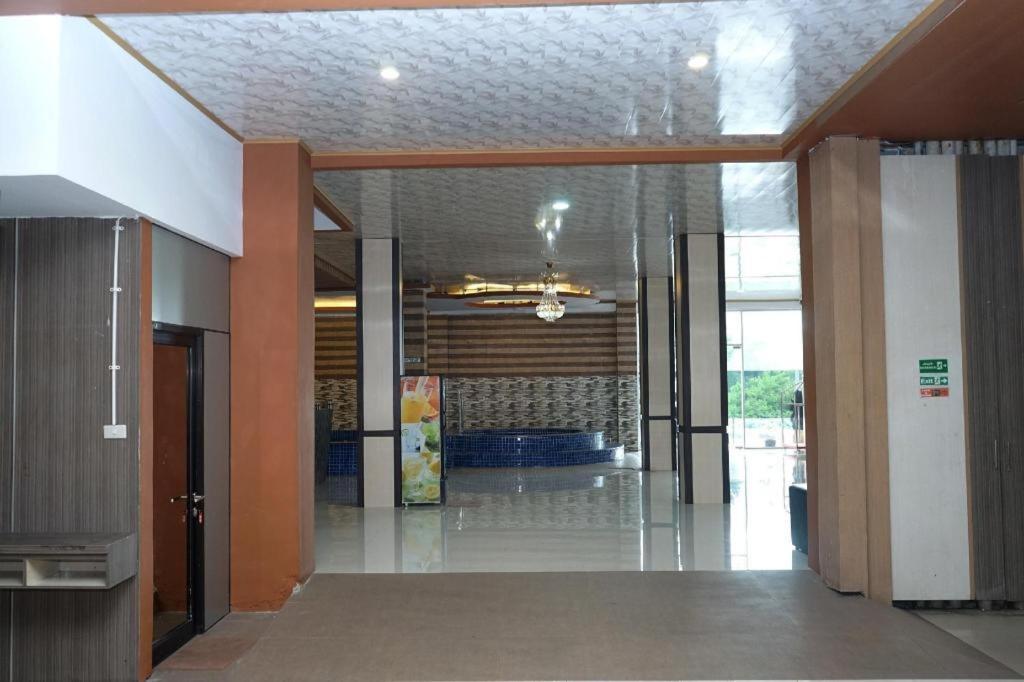 Grand Vella Hotel Pangkal Pinang Exterior foto
